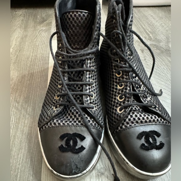 Chanel Boot size 38 Original, No Box With Discount $400 - Picture 11 of 12